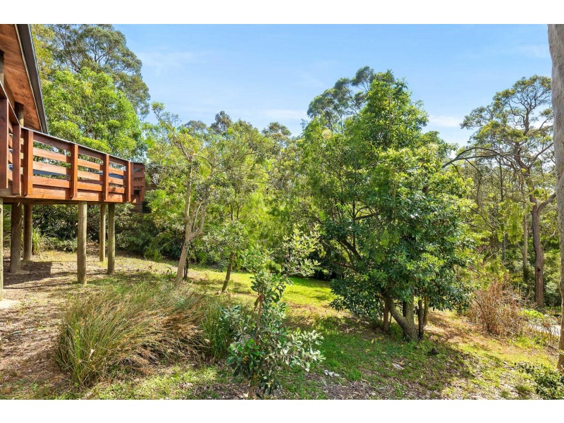 6 Crest Crescent, Moruya Heads NSW 2537