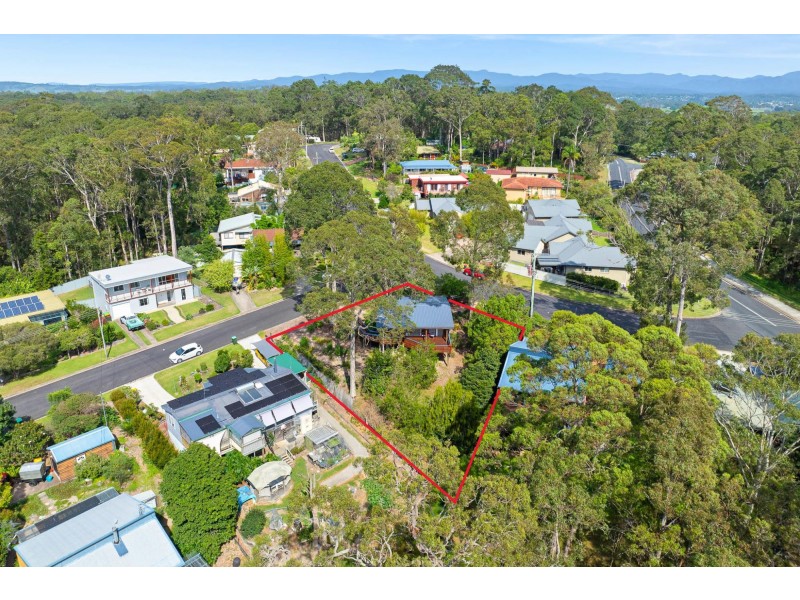 6 Crest Crescent, Moruya Heads NSW 2537