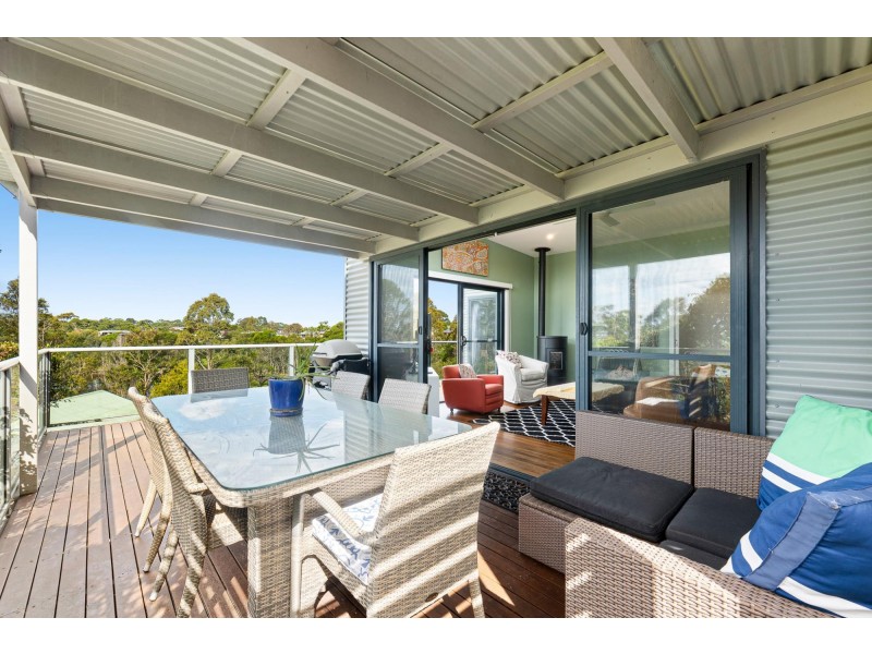 8 Hazel Road, Moruya Heads NSW 2537