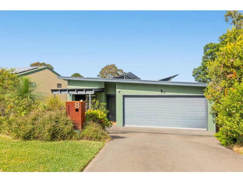 8 Hazel Road, Moruya Heads NSW 2537