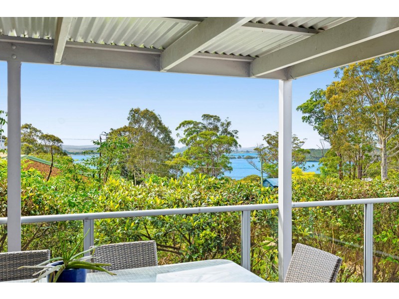 8 Hazel Road, Moruya Heads NSW 2537