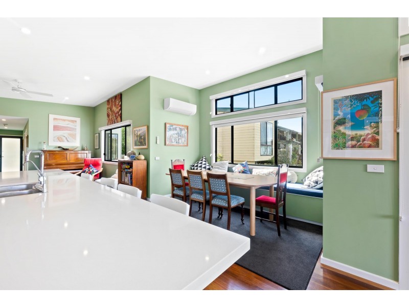 8 Hazel Road, Moruya Heads NSW 2537