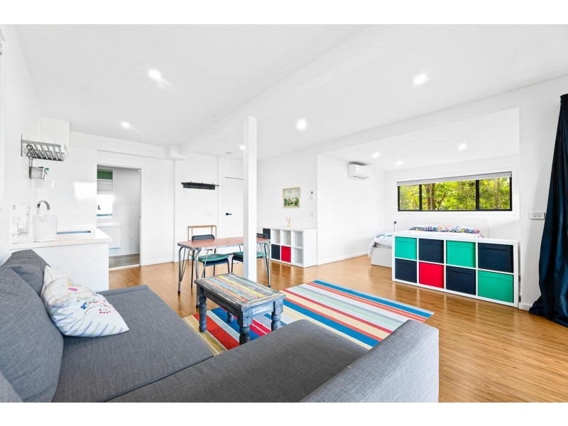 8 Hazel Road, Moruya Heads NSW 2537