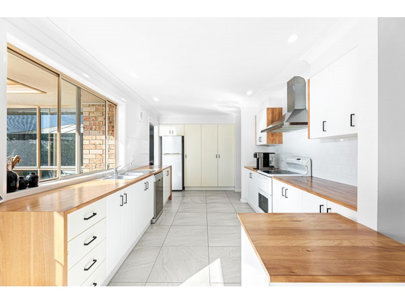 6 Campbell Street, Moruya NSW 2537