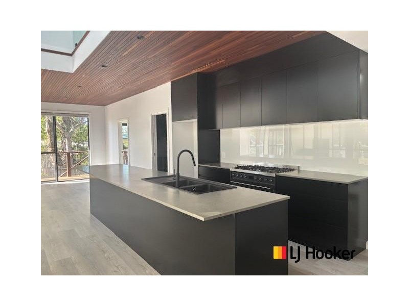 8 Point Parade, Congo NSW 2537