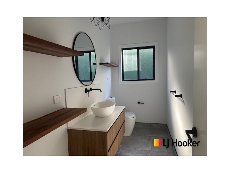 8 Point Parade, Congo NSW 2537