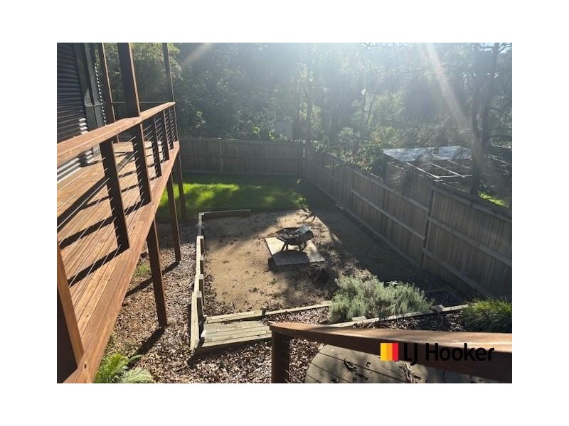 8 Point Parade, Congo NSW 2537