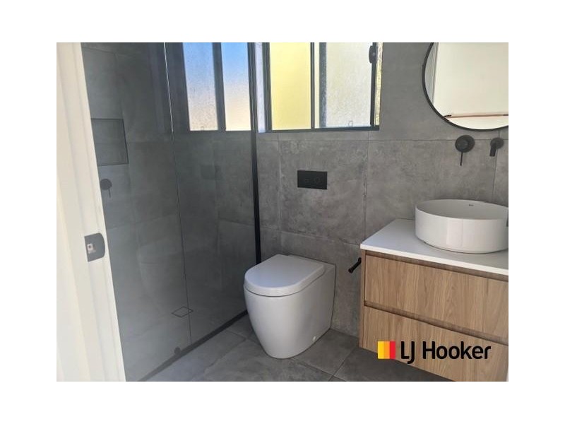 8 Point Parade, Congo NSW 2537