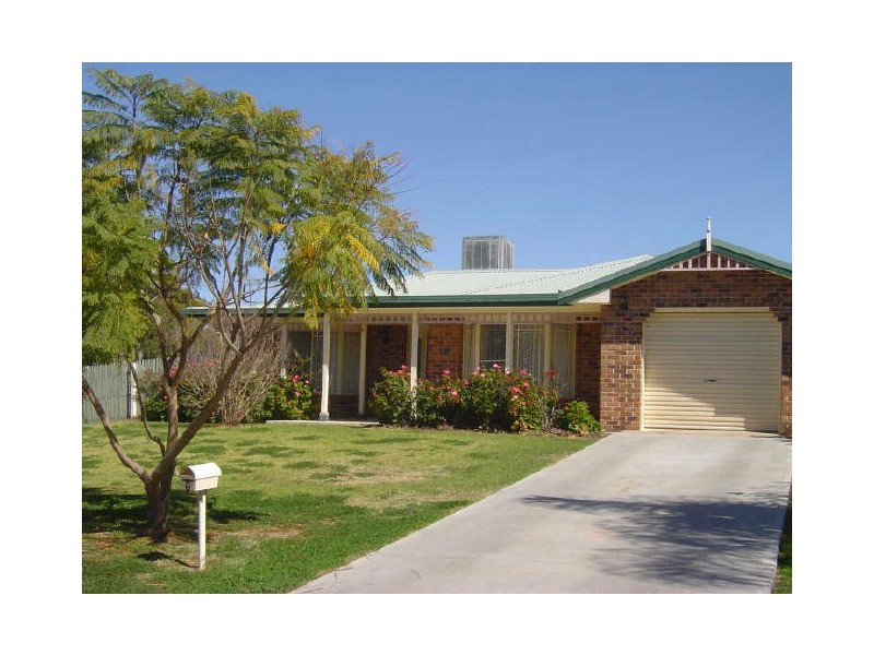 7 Willow Place, Moree NSW 2400