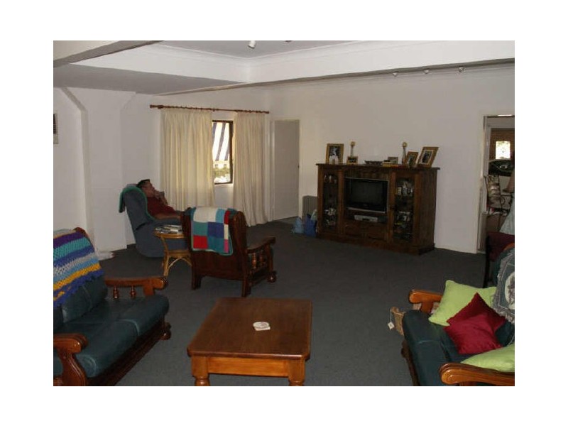 2 cummins Ave, Moree NSW 2400