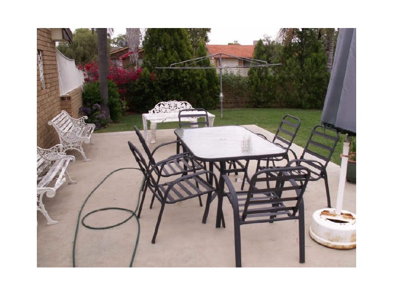 2 cummins Ave, Moree NSW 2400