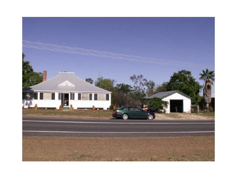 7 Railway Parade, Gravesend NSW 2401