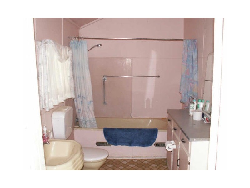 7 Railway Parade, Gravesend NSW 2401