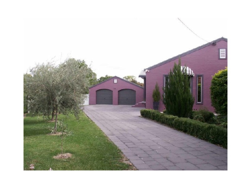 4 Melaleuca Cl, Moree NSW 2400