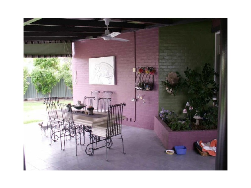 4 Melaleuca Cl, Moree NSW 2400