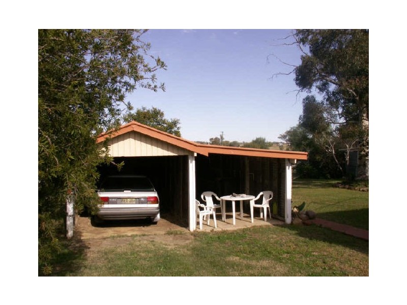 51 Railway Parade, Gravesend NSW 2401