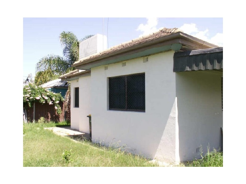 6 Adelaide, Moree NSW 2400