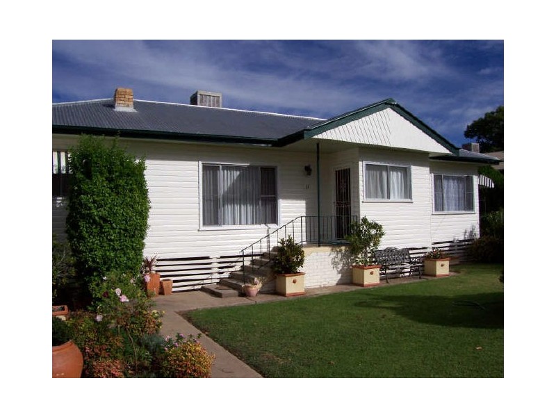 11 lucksall, Moree NSW 2400