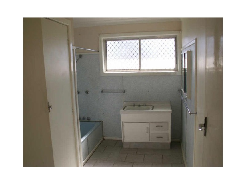 26 James, Moree NSW 2400