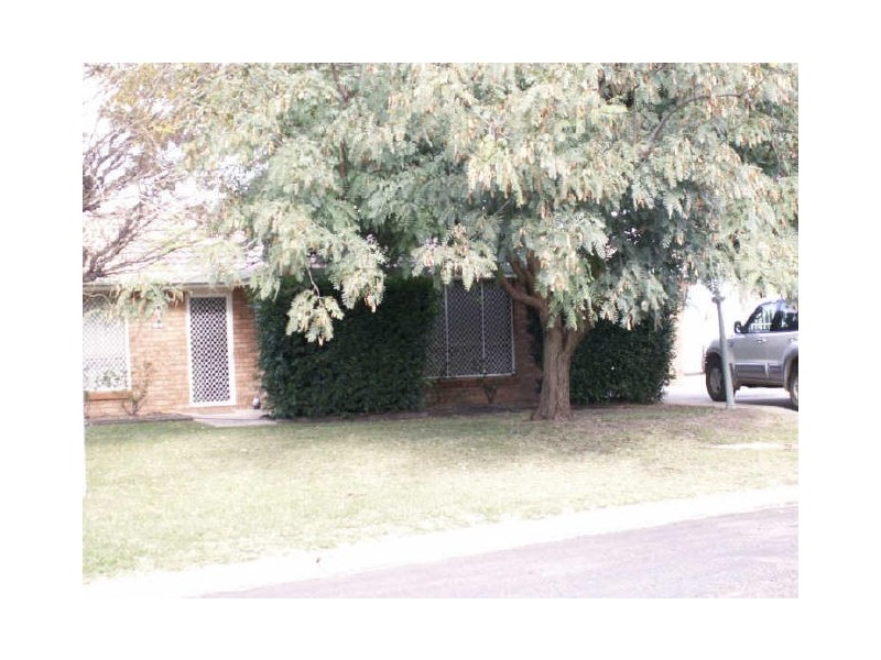 12 Loren, Moree NSW 2400