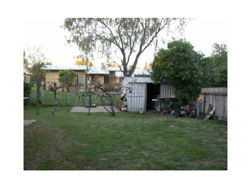 4 Acacia, Moree NSW 2400
