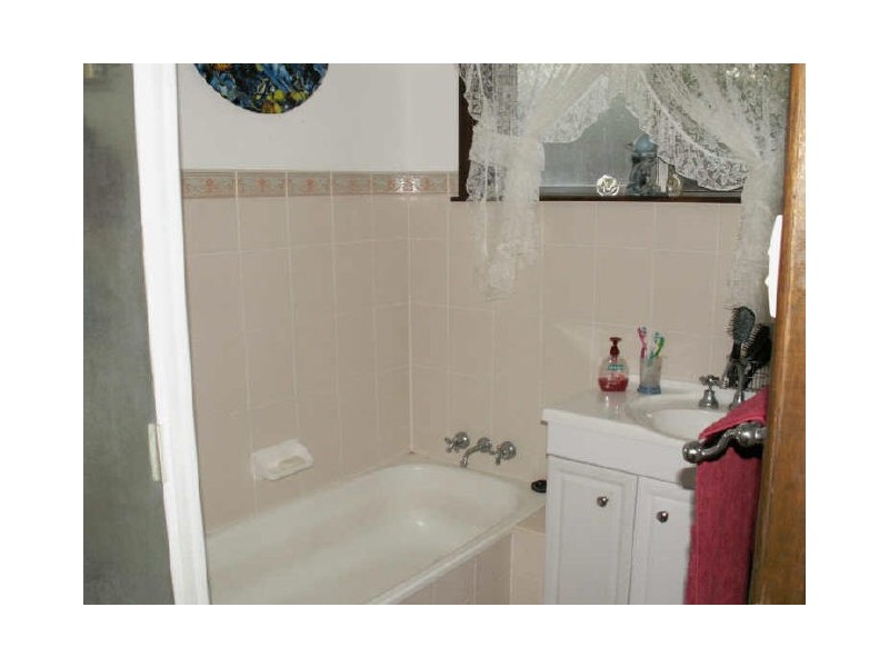 4 Acacia, Moree NSW 2400
