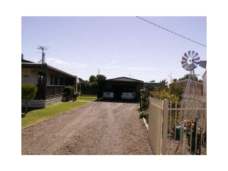 13 Bohenia Cres, Moree NSW 2400