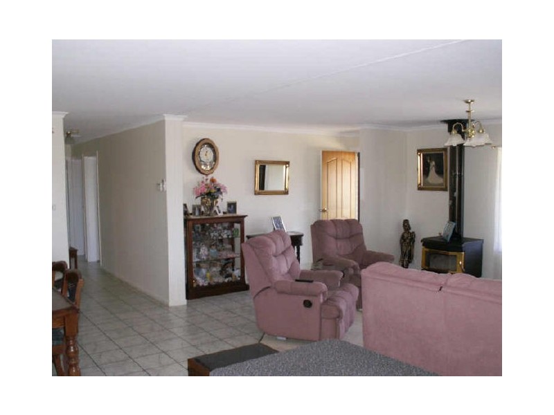 13 Bohenia Cres, Moree NSW 2400