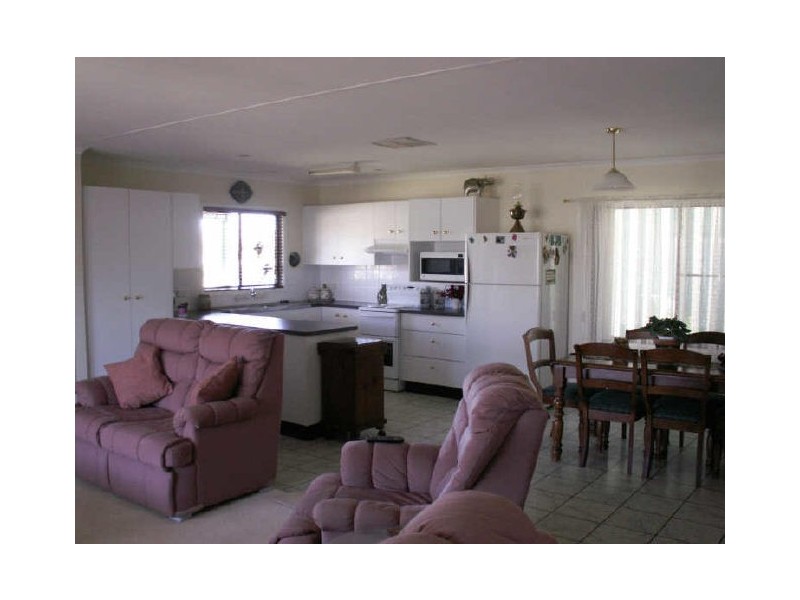 13 Bohenia Cres, Moree NSW 2400