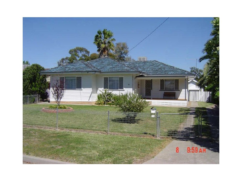 381 Chester St, Moree NSW 2400