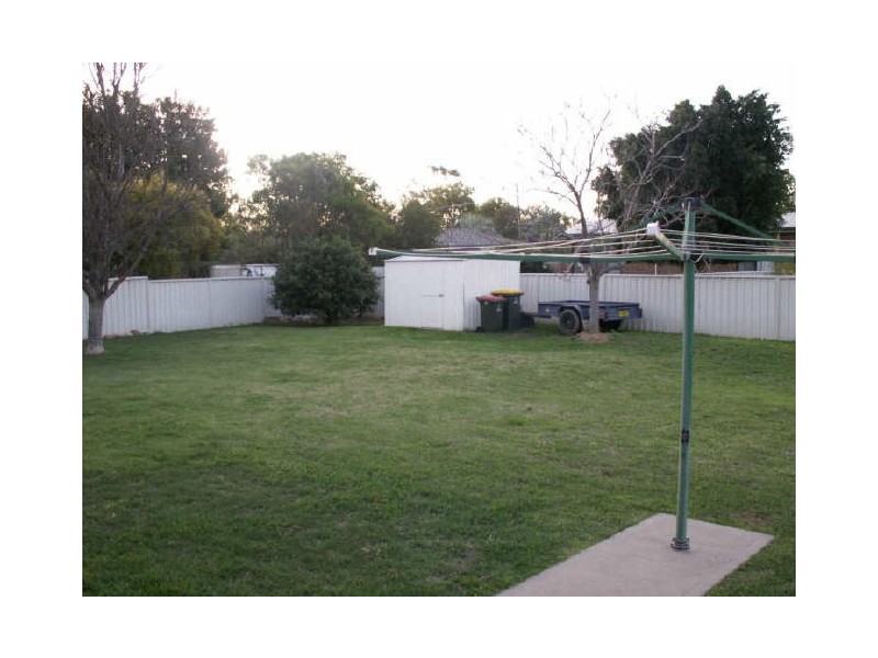 7 Shaftesbury Ave, Moree NSW 2400