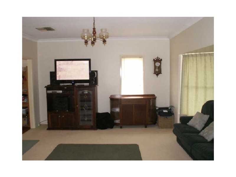 4 Warrina Crescent, Moree NSW 2400