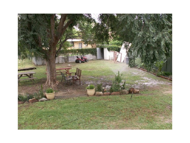 4 Warrina Crescent, Moree NSW 2400