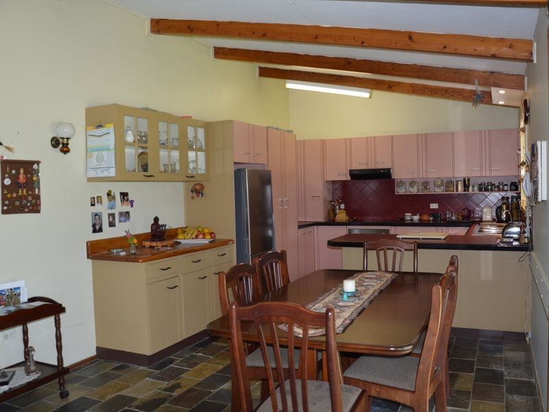 42 Lindsay Road, North Rothbury NSW 2335