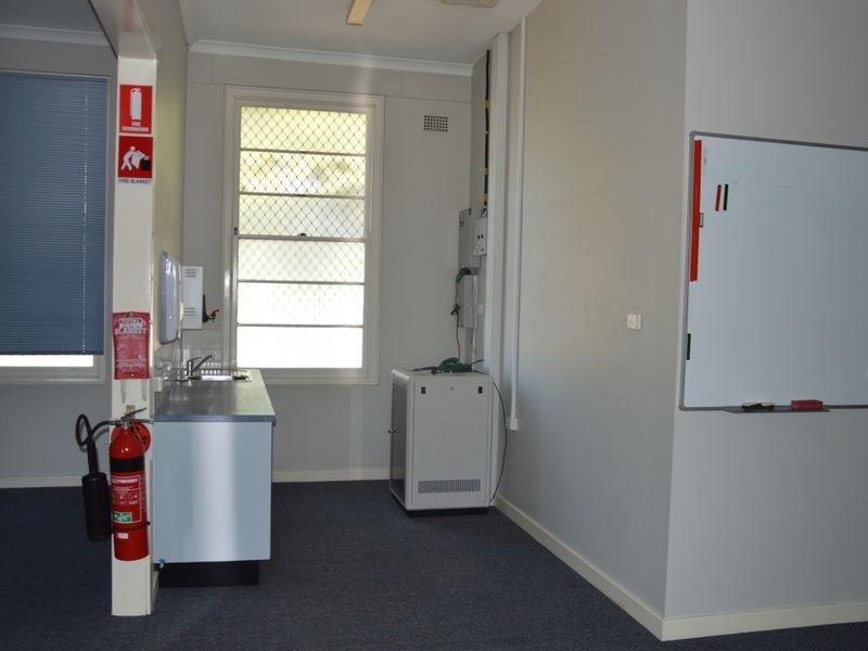 2 & 4 -7/1 Cambridge Street, Singleton NSW 2330