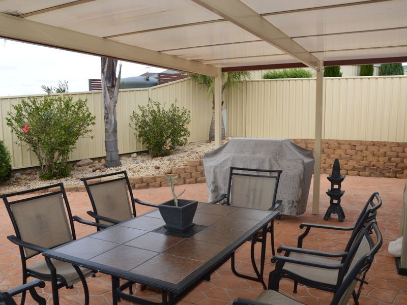 2 Douglas Place, Singleton NSW 2330