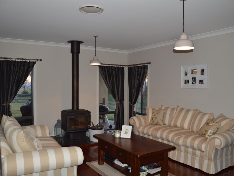 39 Llanrian Drive, Singleton NSW 2330