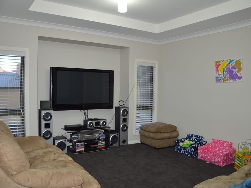 39 Llanrian Drive, Singleton NSW 2330