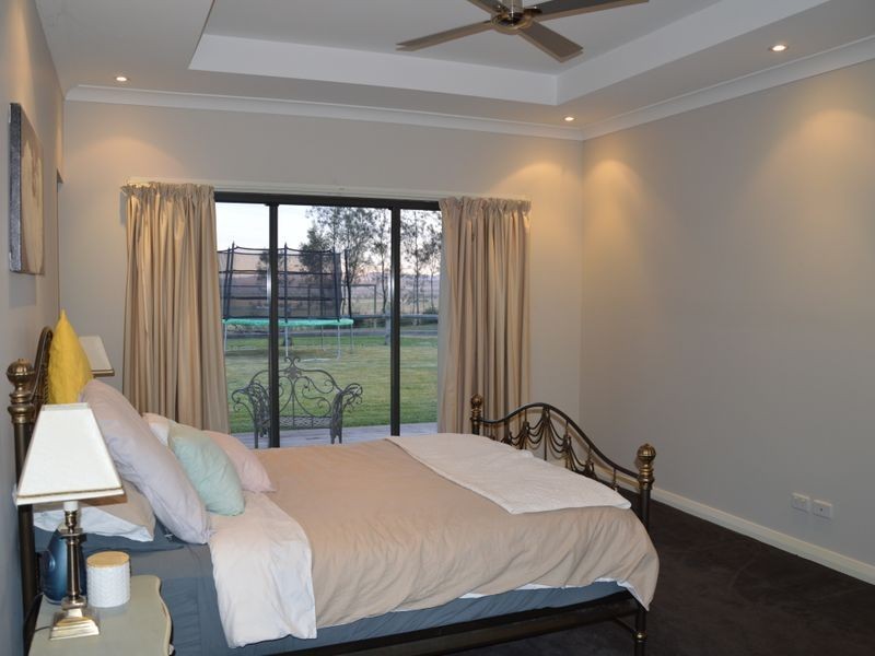 39 Llanrian Drive, Singleton NSW 2330