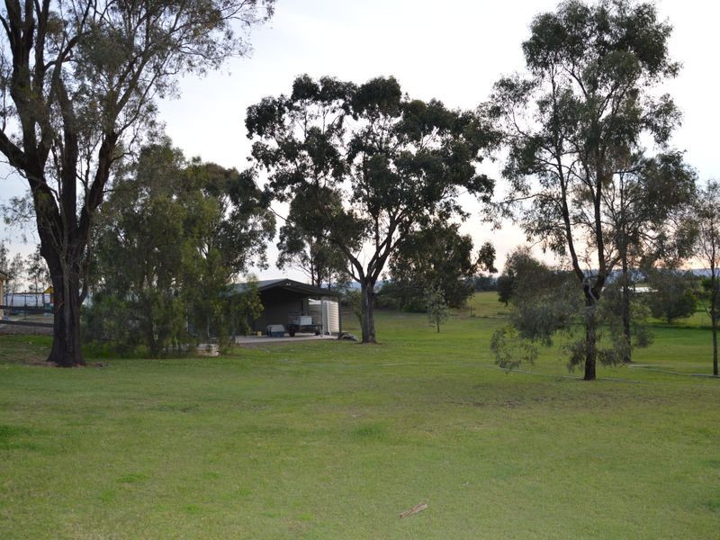 39 Llanrian Drive, Singleton NSW 2330