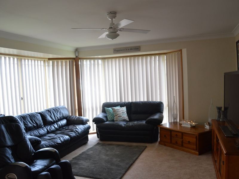 22 Casey Drive, Singleton NSW 2330