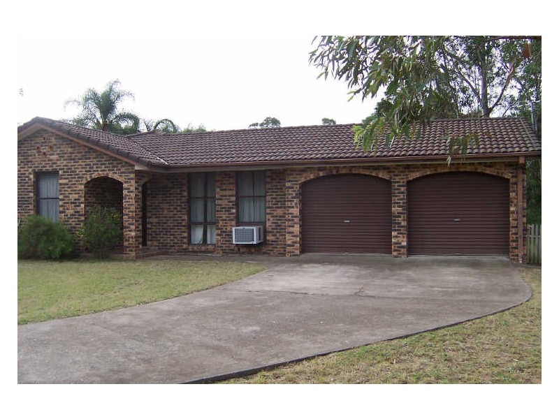 13 Richards Avenue, Singleton NSW 2330