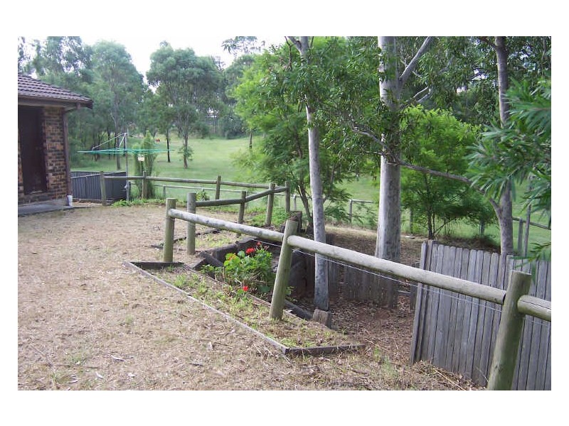 13 Richards Avenue, Singleton NSW 2330