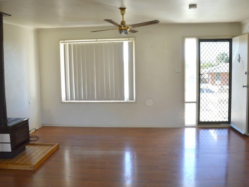 8 Wakehurst Crescent, Singleton NSW 2330