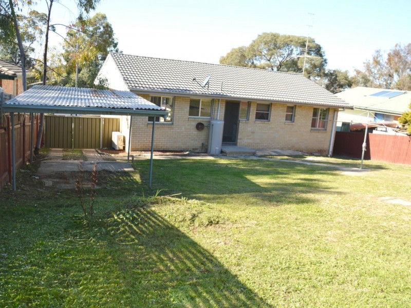 8 Wakehurst Crescent, Singleton NSW 2330