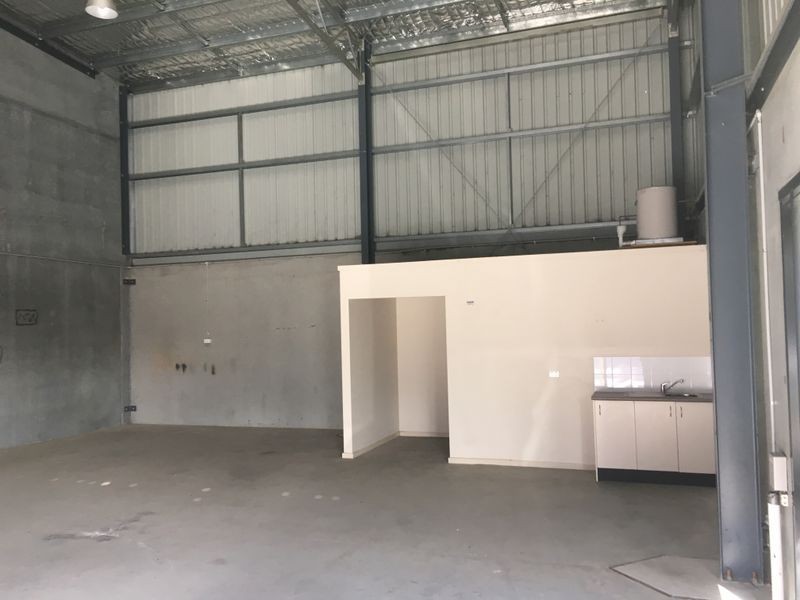 9/2 Enterprise Crescent, Singleton NSW 2330