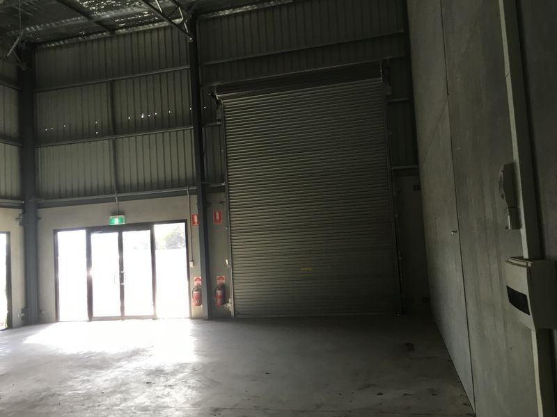 9/2 Enterprise Crescent, Singleton NSW 2330