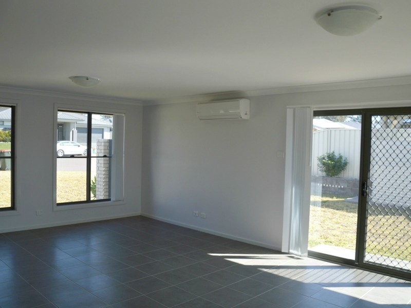 5 Wright Close, Singleton NSW 2330