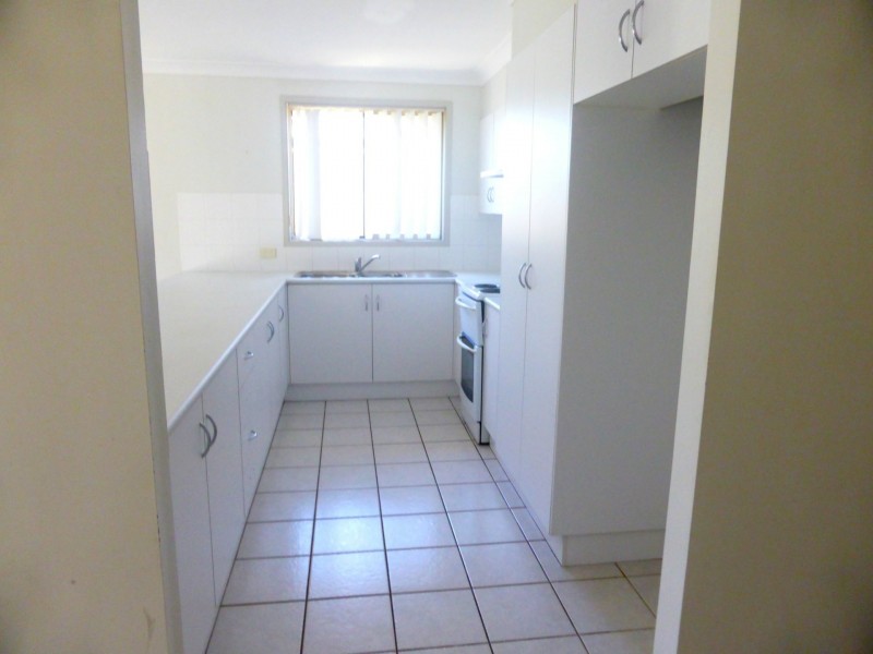 2/14 Dargin Close, Singleton NSW 2330