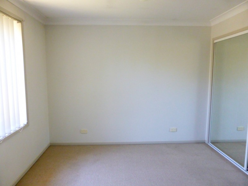 2/14 Dargin Close, Singleton NSW 2330